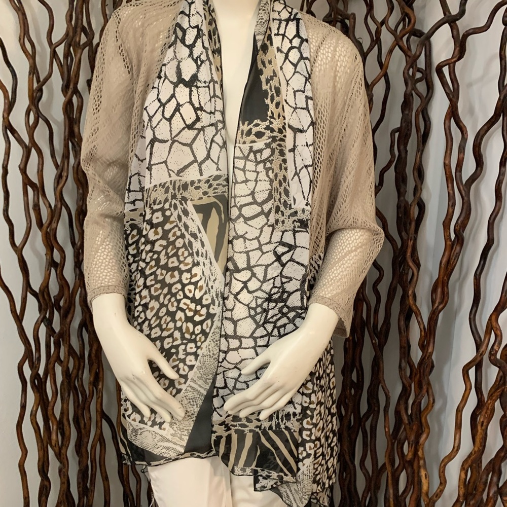 Patchington Beautiful Free Flowing Blouse